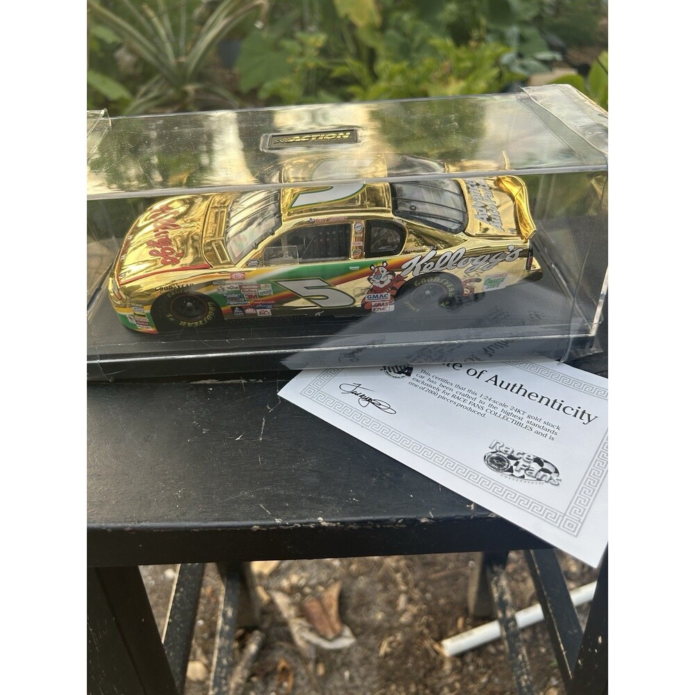 2000 Terry Labonte 24KT Gold #5 Kellogg's Monte Carlo 1/24 NASCAR Diecast Action